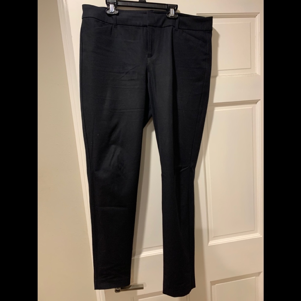 Old Navy Pixie Pant Size 14 Brand New